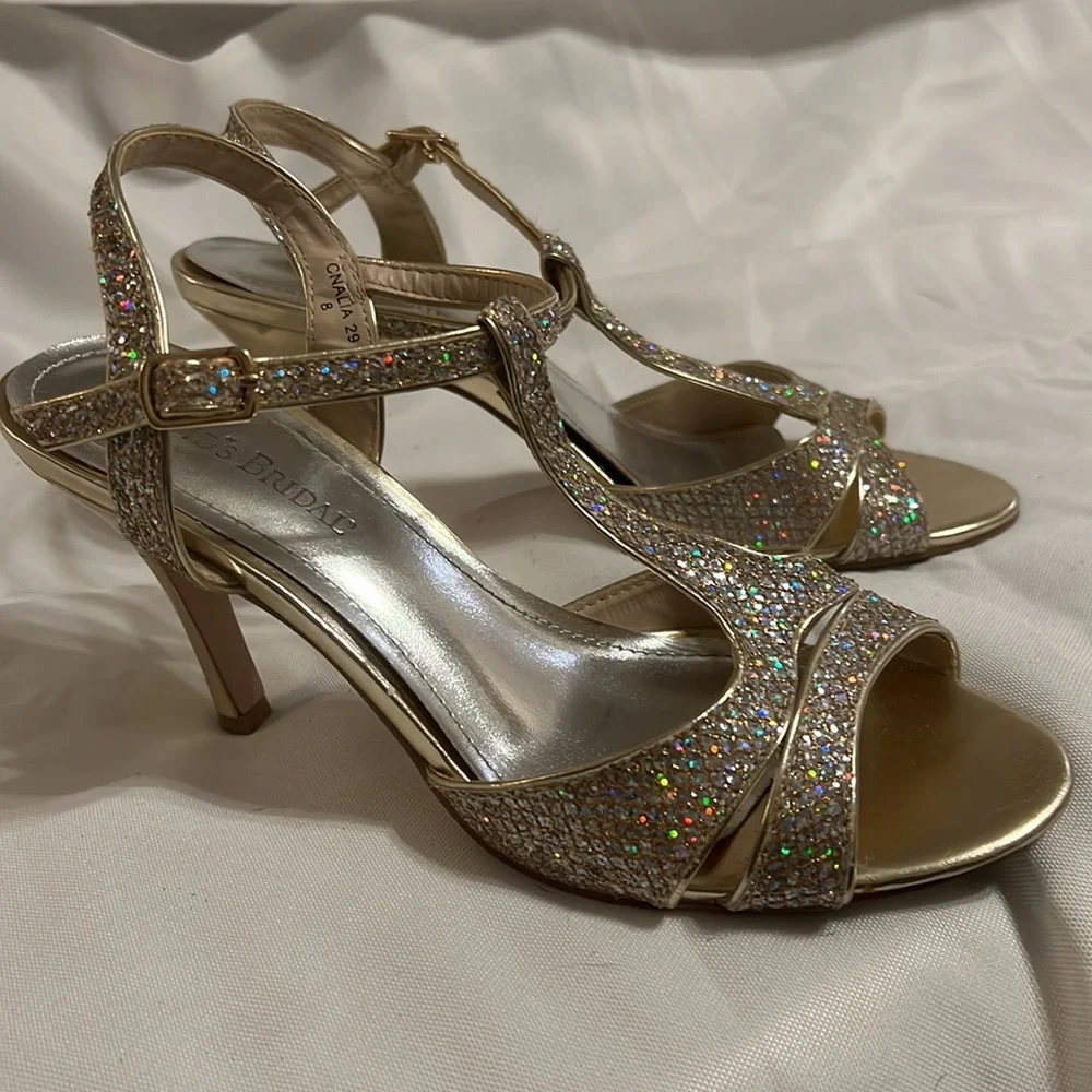 David’s bridal golden heels - Picture 2 of 7